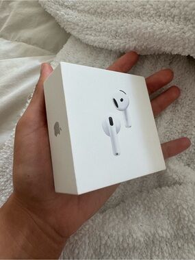 Apple AirPods 4 - Noise Cancelling